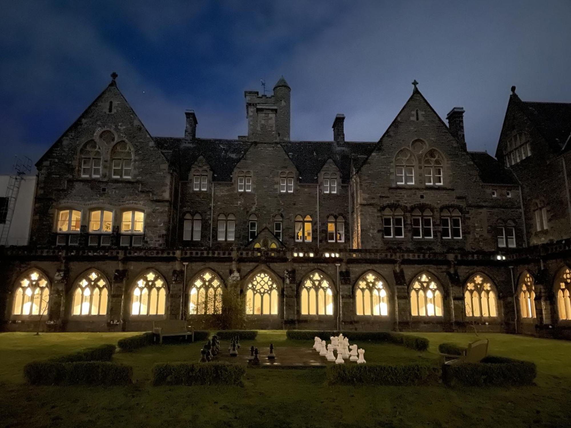 The Classrooms at Loch Ness Abbey: Lakeside Heritage Resort Fort Augustus Exterior photo