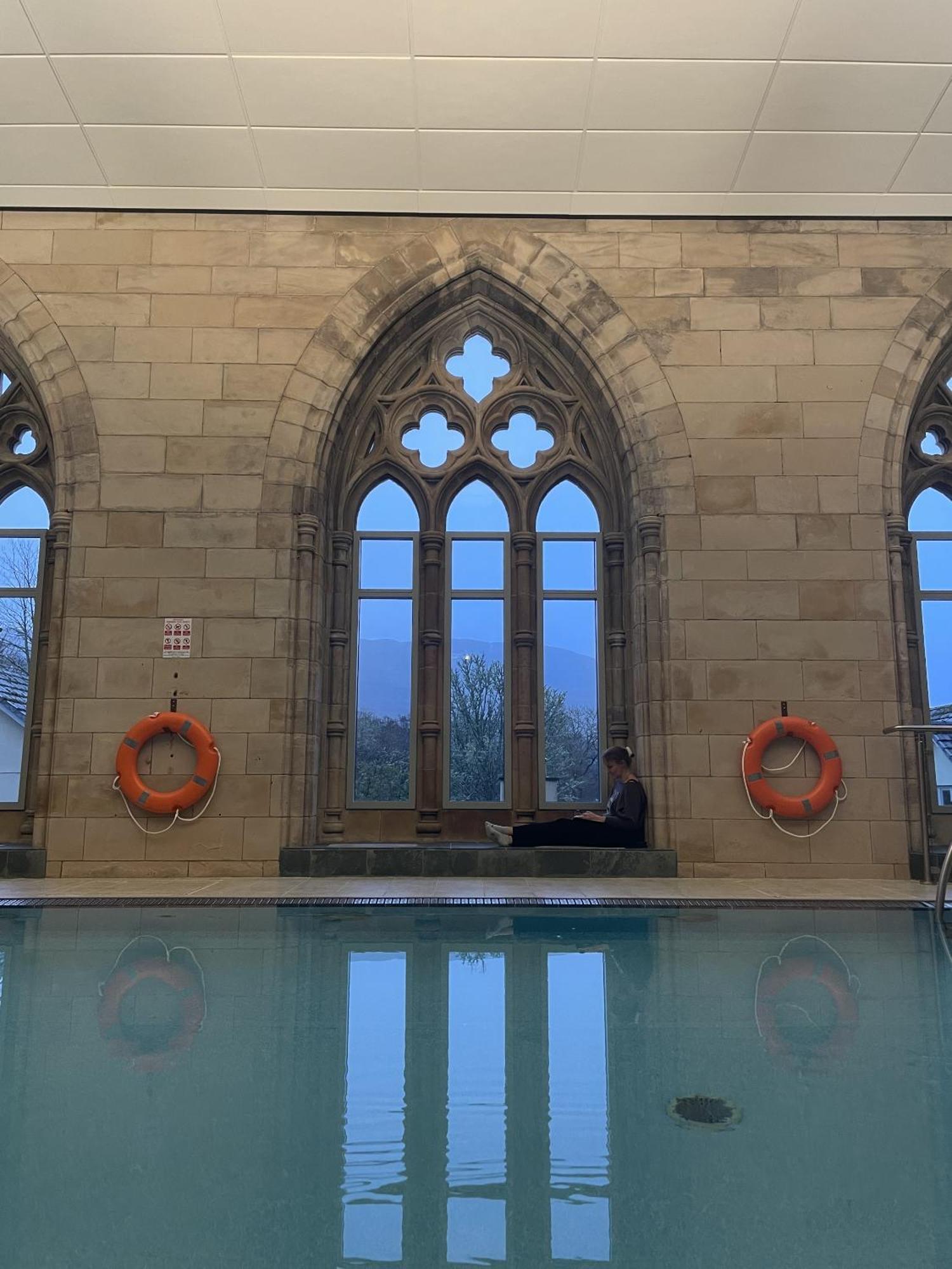 The Classrooms at Loch Ness Abbey: Lakeside Heritage Resort Fort Augustus Exterior photo